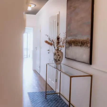 Mit Direktem Seeblick Апартаменты Мёнезе