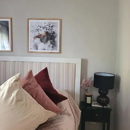 Mit Direktem Seeblick * Мёнезе